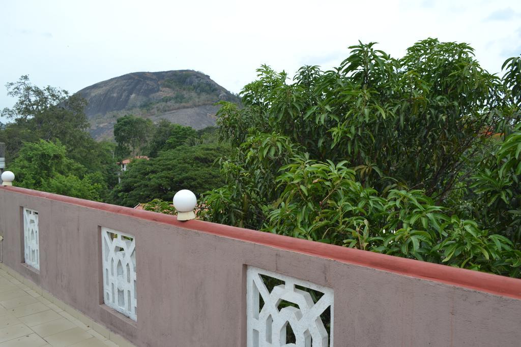 Old Mahawasala Hotel Bambaragaleyaya Ruang foto