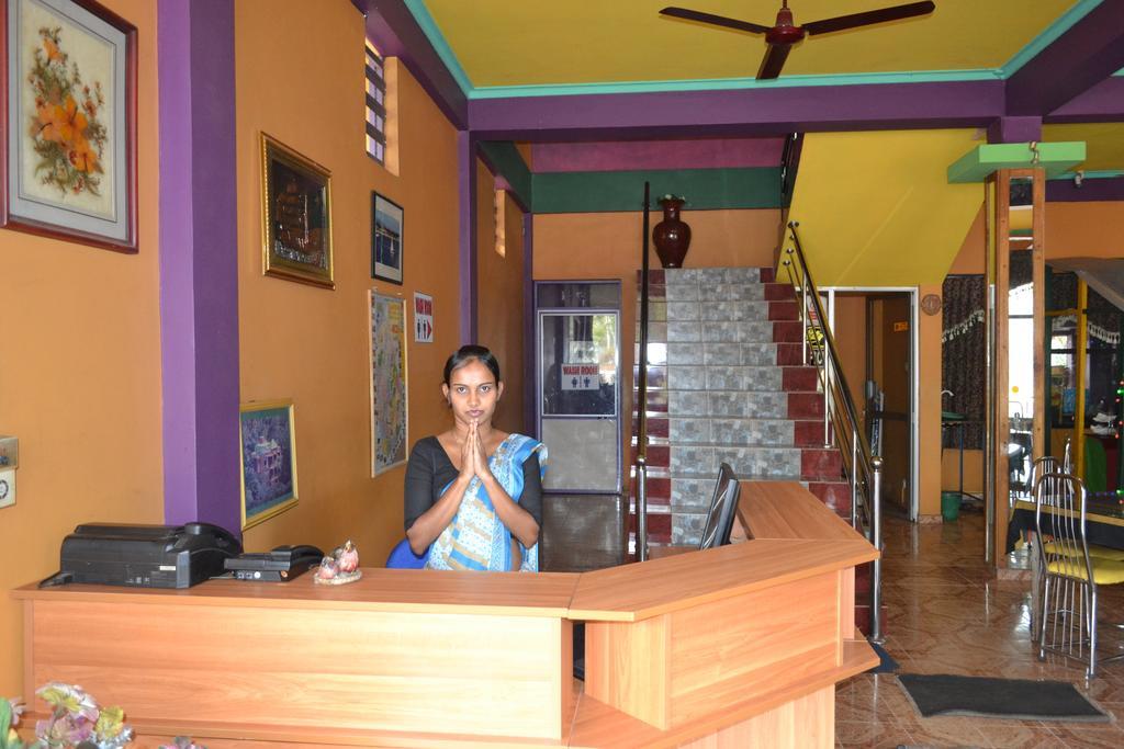 Old Mahawasala Hotel Bambaragaleyaya Bagian luar foto