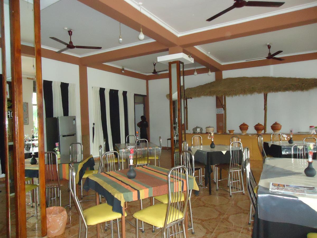 Old Mahawasala Hotel Bambaragaleyaya Bagian luar foto