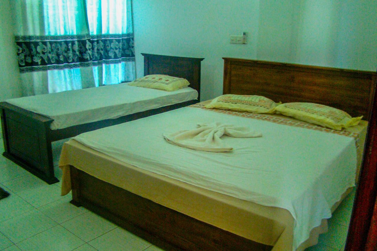 Old Mahawasala Hotel Bambaragaleyaya Bagian luar foto