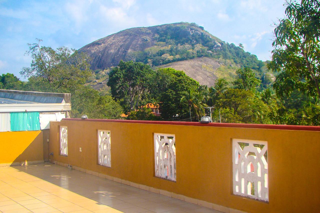 Old Mahawasala Hotel Bambaragaleyaya Bagian luar foto